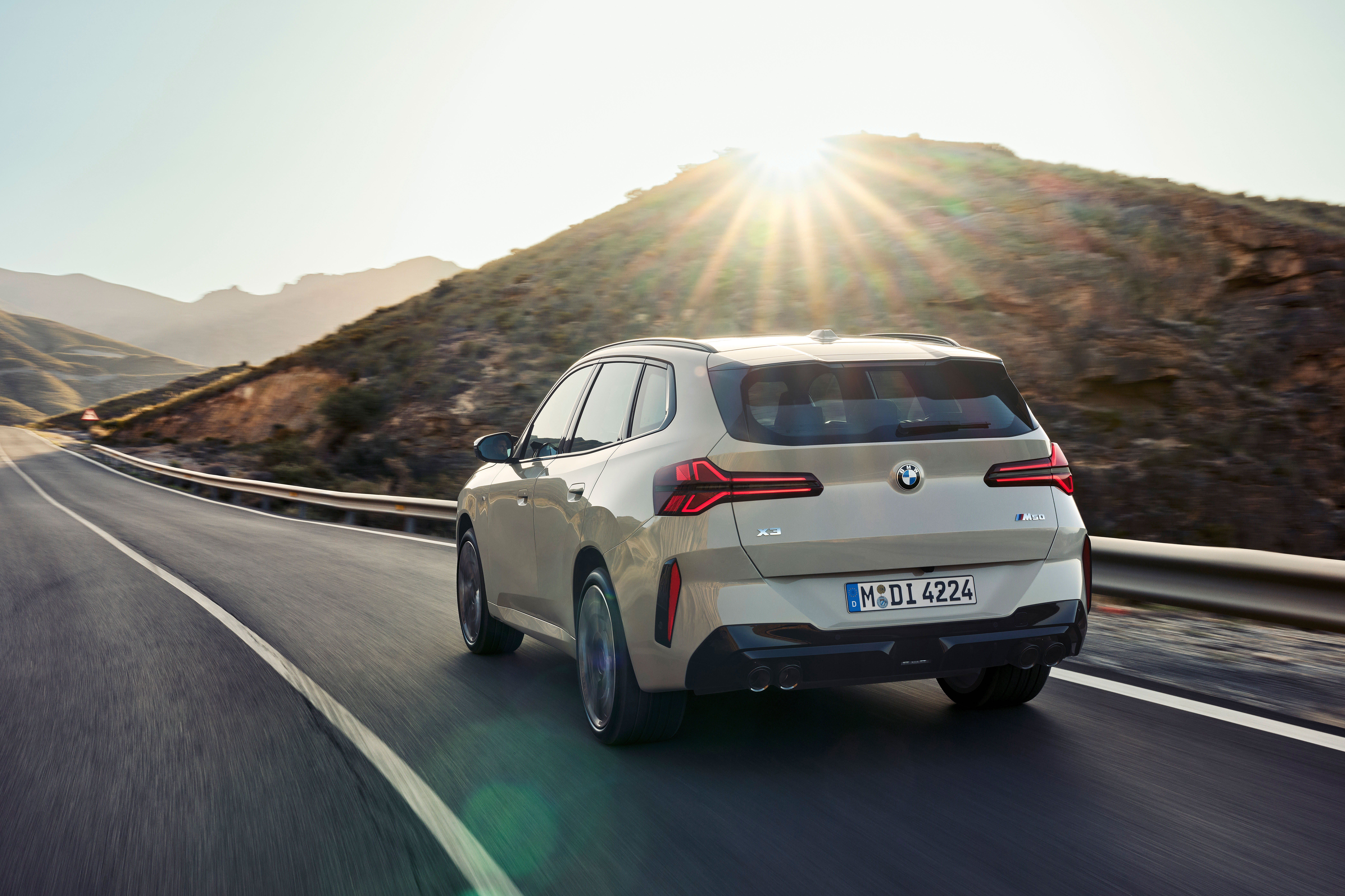 Nová genreace BMW X3 BMW  | nový model | novinka k objednání do výroby | od českého autorizovaného prodejce | online autosalon | autoibuy.com